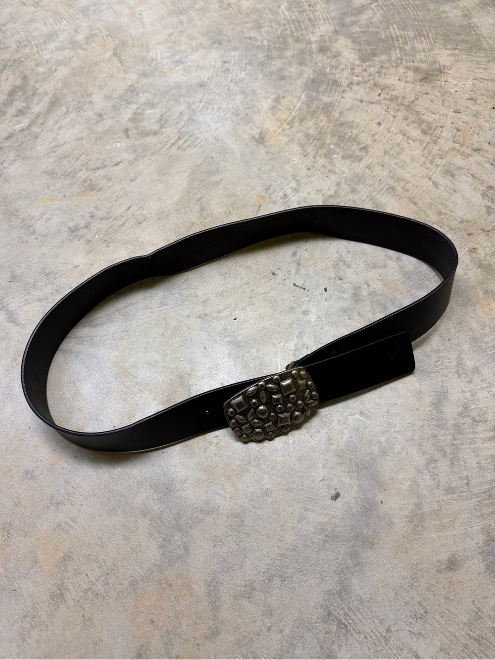 Calvin Klein Black Leather Belt with Decorative Metal Buckle